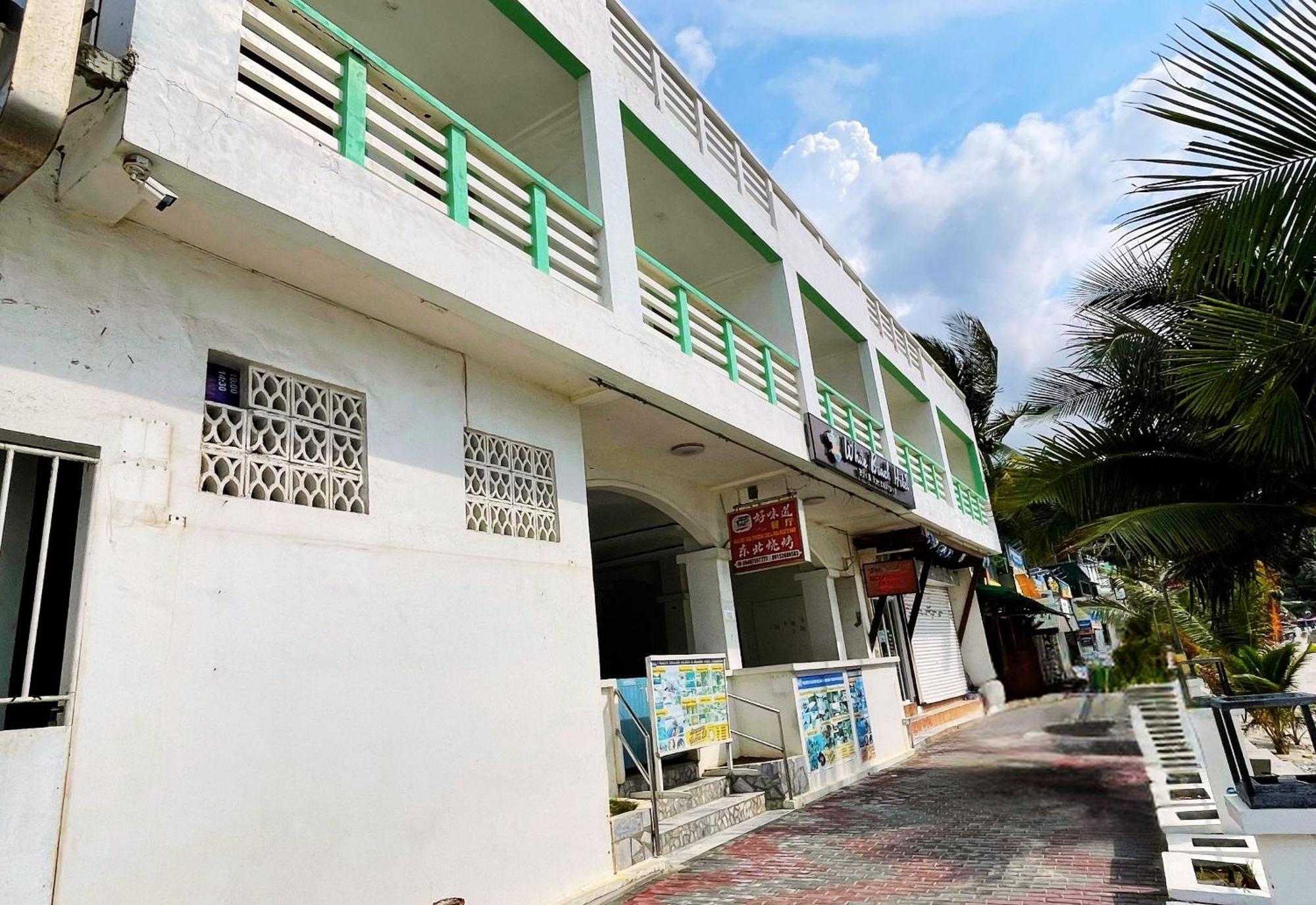 White Beach Hotel Puerto Galera Powered By Cocotel Exterior foto